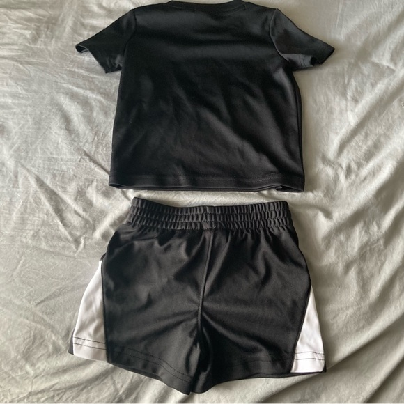 Baby Puma 2 Piece Set Size 3-6 Months - Picture 3 of 6